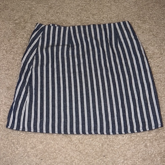 Navy blue striped mini skirt. It is in good condition and only worn a few times. - Picture 2 of 4